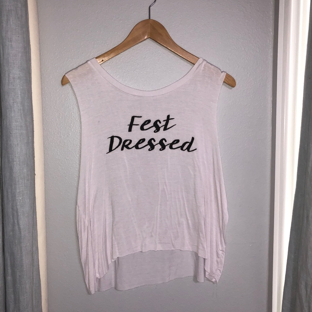 SOFT AND COMFY “FEST DRESSED” workout top